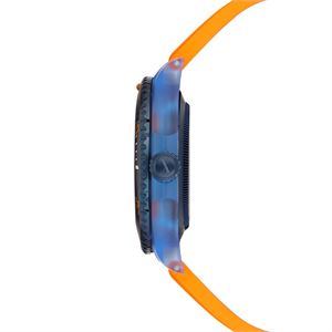 mxg1115-2.jpg