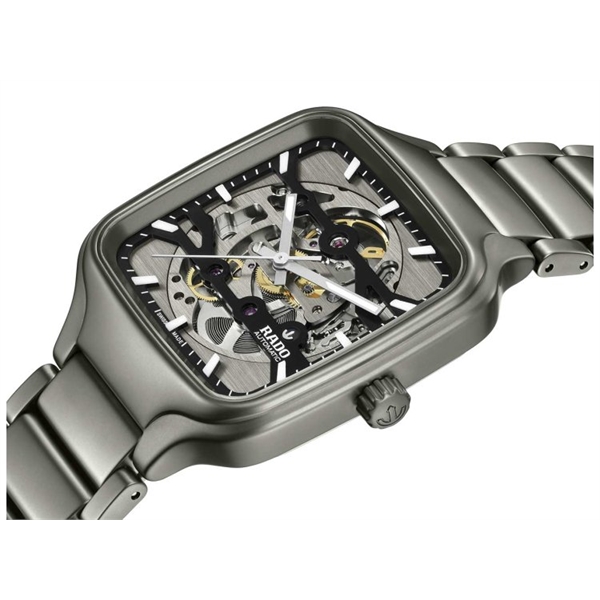 rado-watch-r27196152-angled-up.jpg