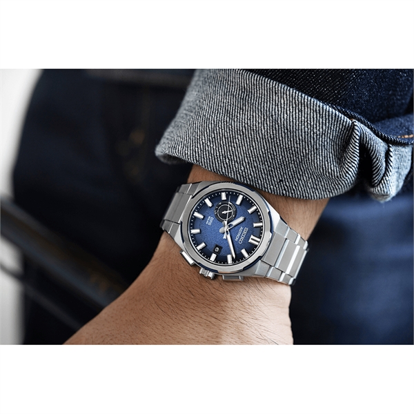 seiko-astron-ssj023j-solar-erkek-kol-saati-4.png