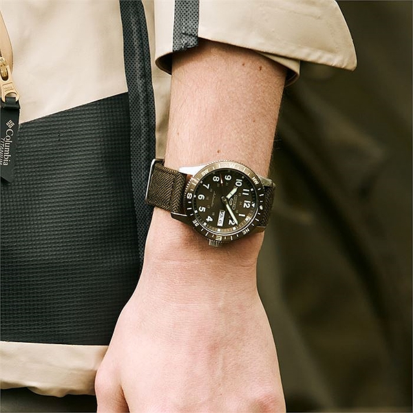 seiko5-sports-field-hdb009-otomatik-erkek-kol-saati3.jpg